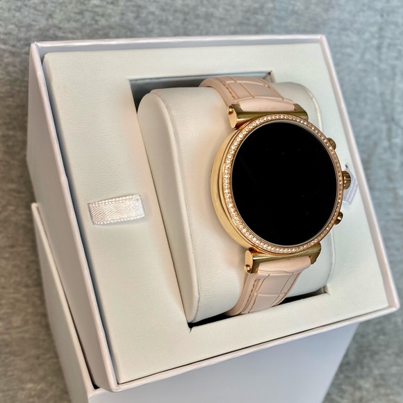 Michael Kors Access Smartwatch (like new) - Picture 3 of 7